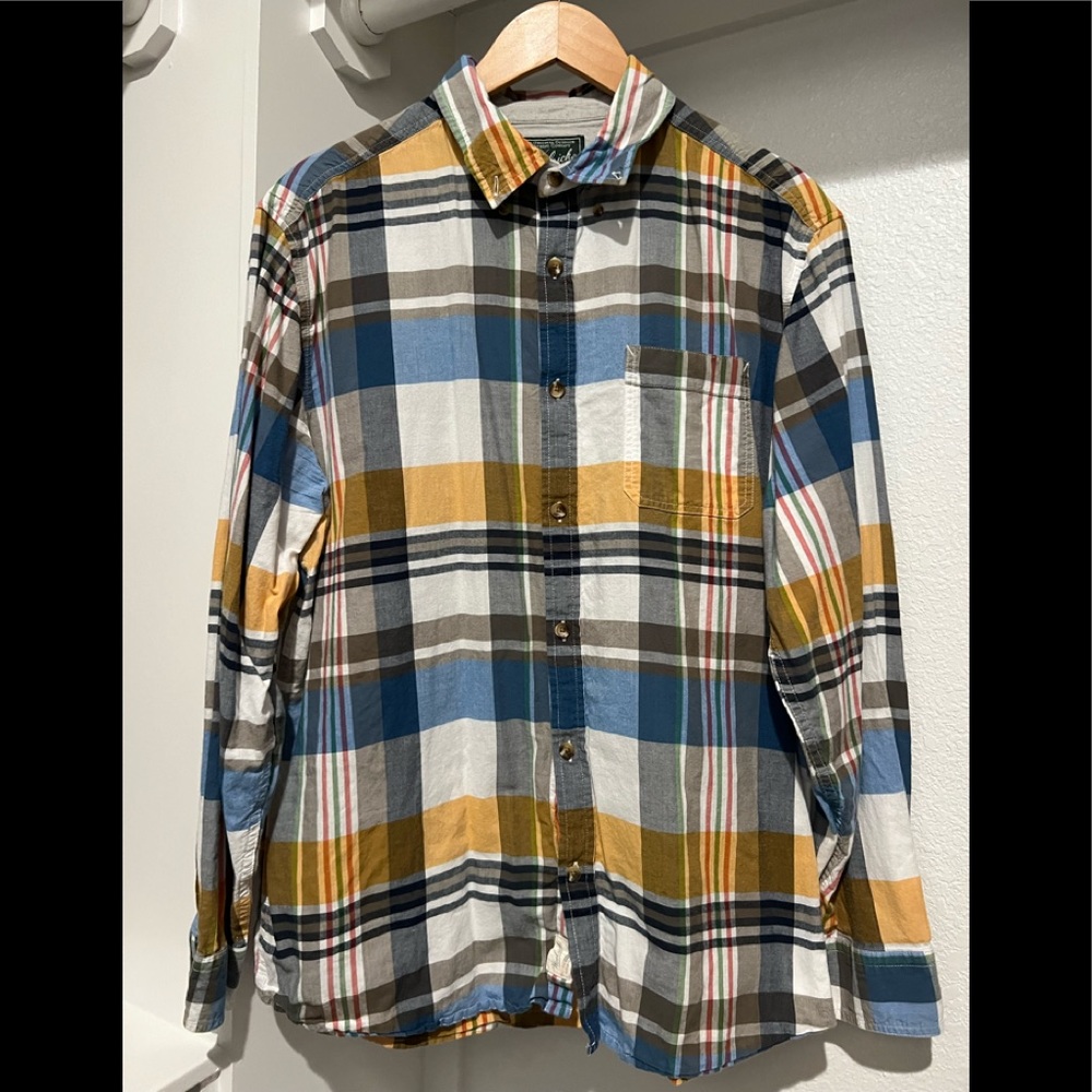 Size Large Woolrich Long Sleeve Plaid shirt